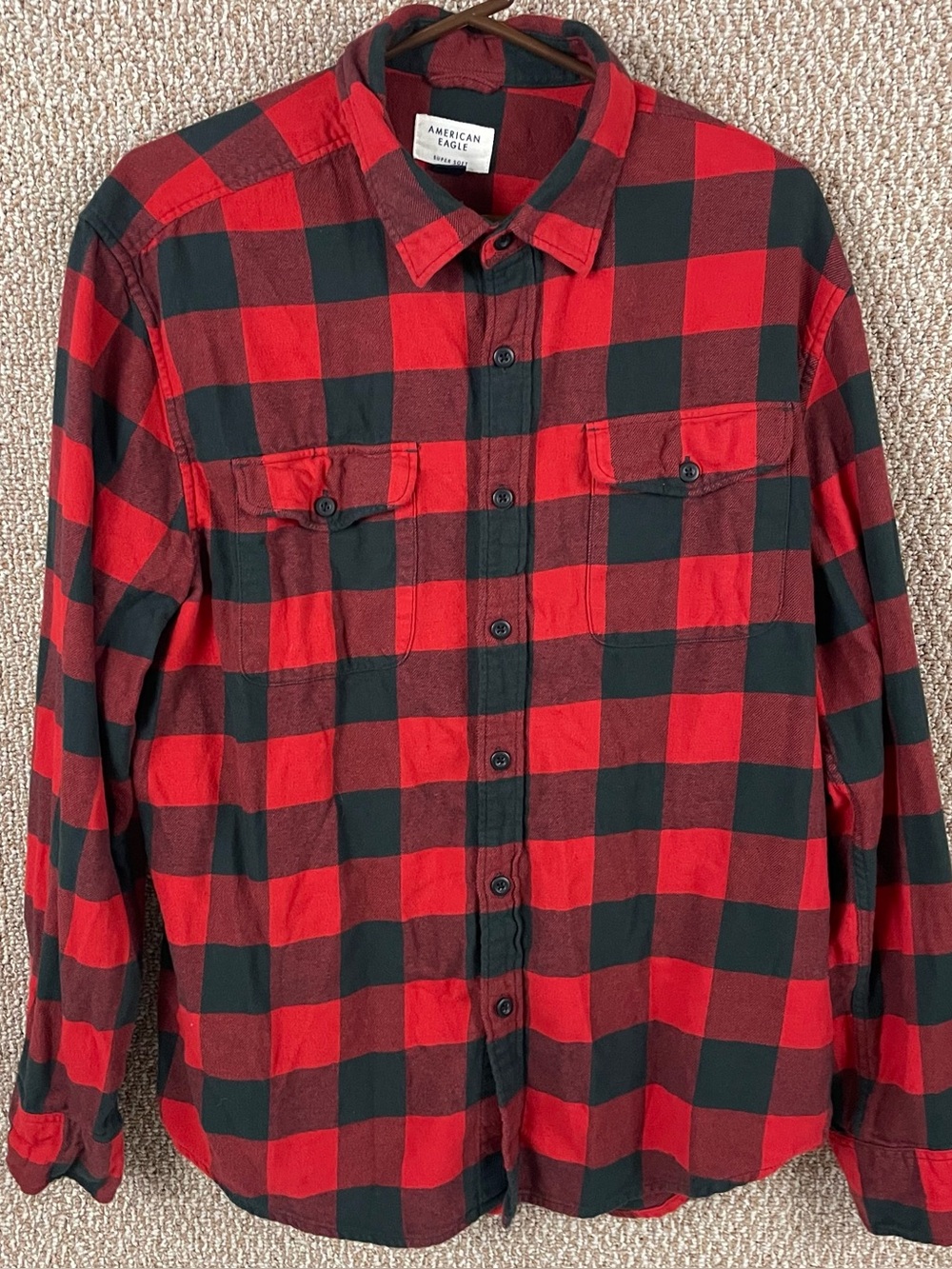 American Eagle Flannel Shirt Men L Red Black Buffalo Plaid Button Up T654